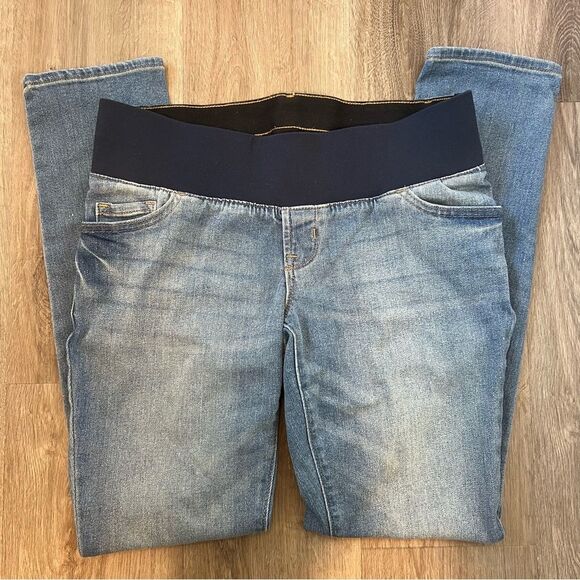 Old Navy Maternity Front Low Panel Power Slim Straight Denim Jeans for Pregnancy - Picture 2 of 4